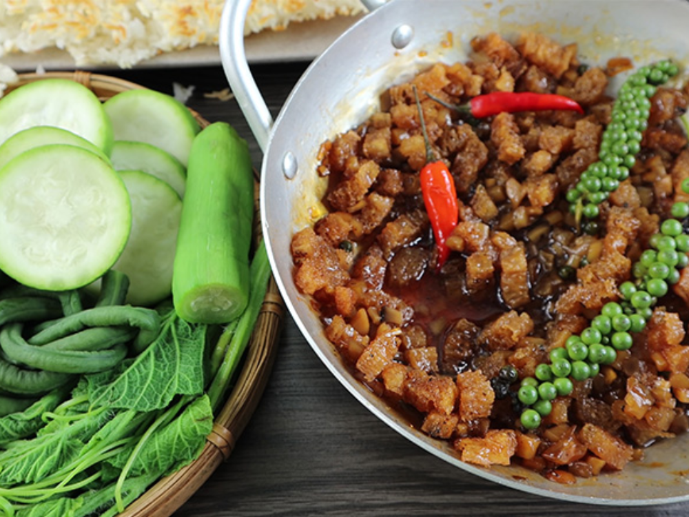 Cơm cháy kho quẹt bao nhiêu calo 